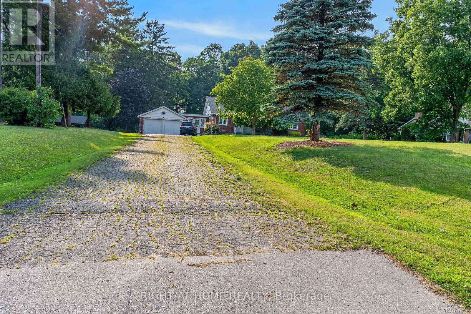 6297 Sunset Road Property Photo 3