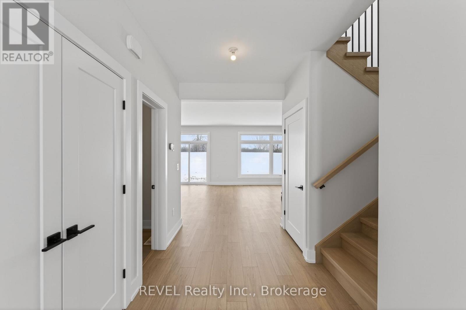 32 Anchor Road Property Photo 6