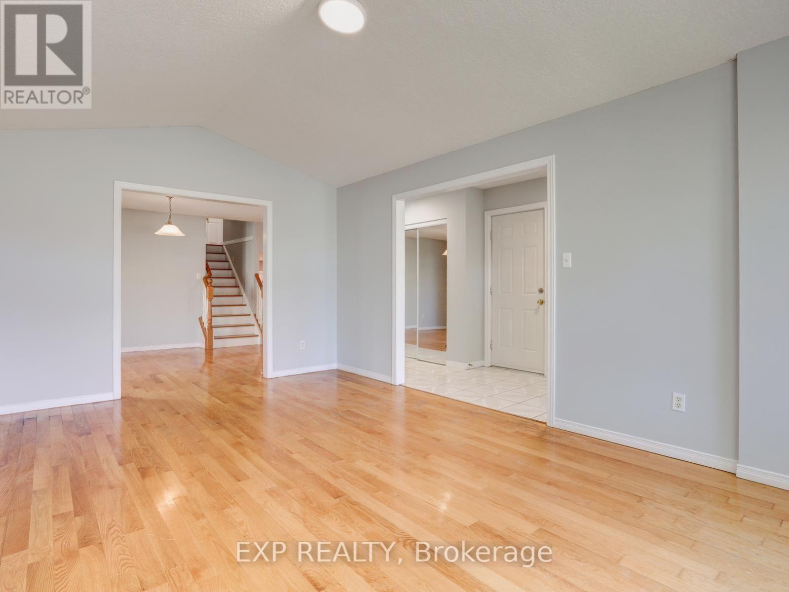 163 Daimler Drive Property Photo 8