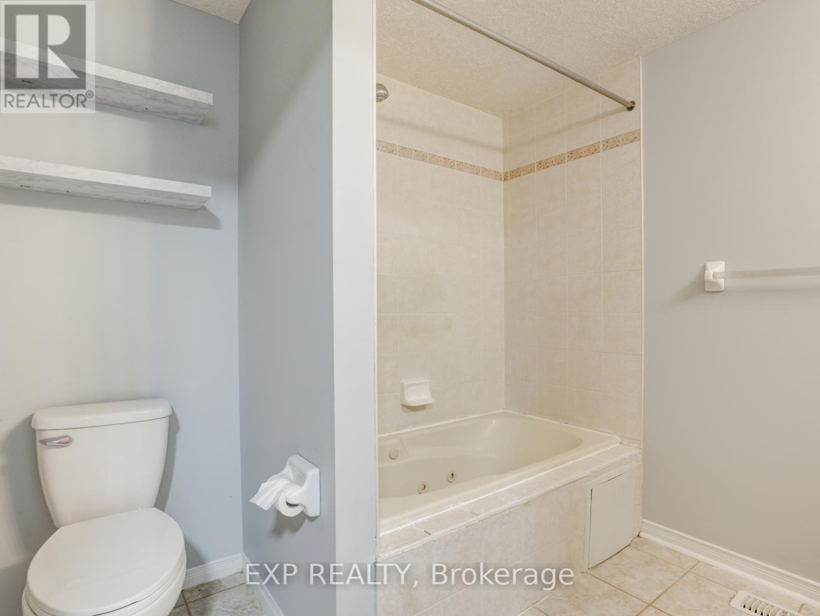 163 Daimler Drive Property Photo 31