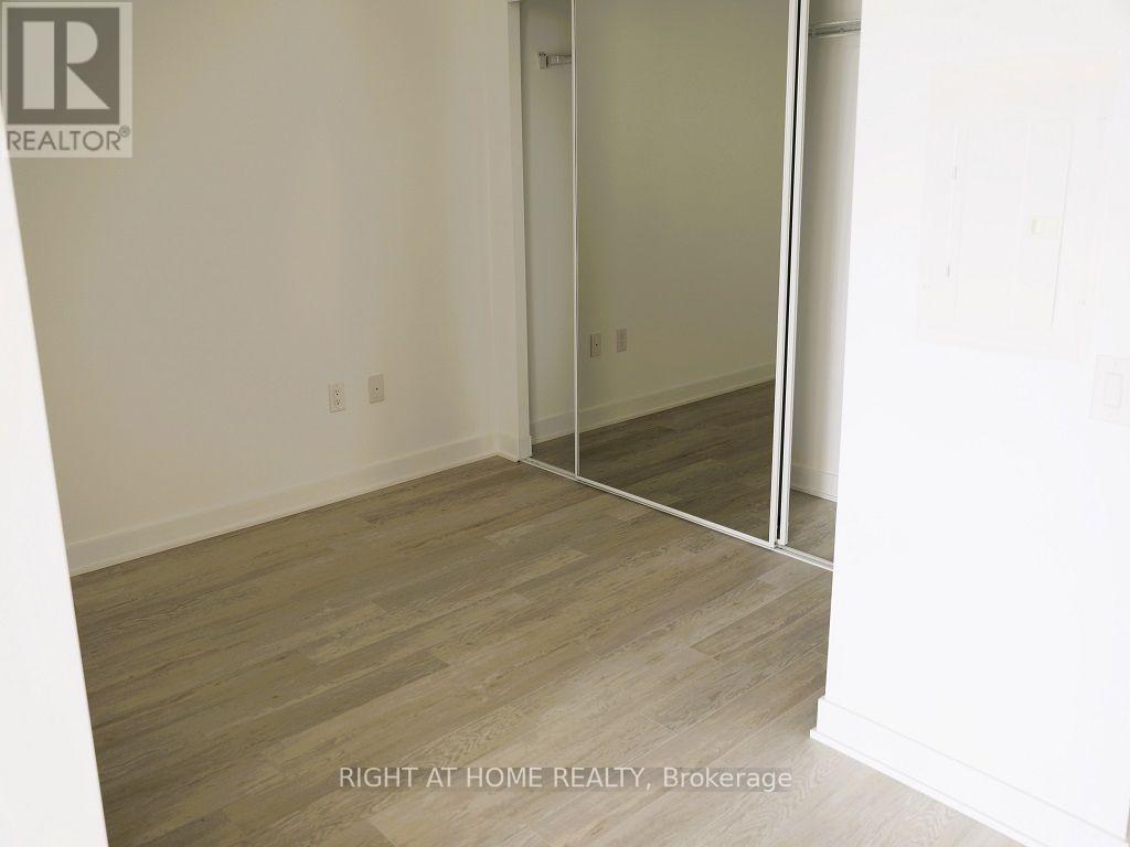 903 - 2782 Barton Street N Property Photo 8