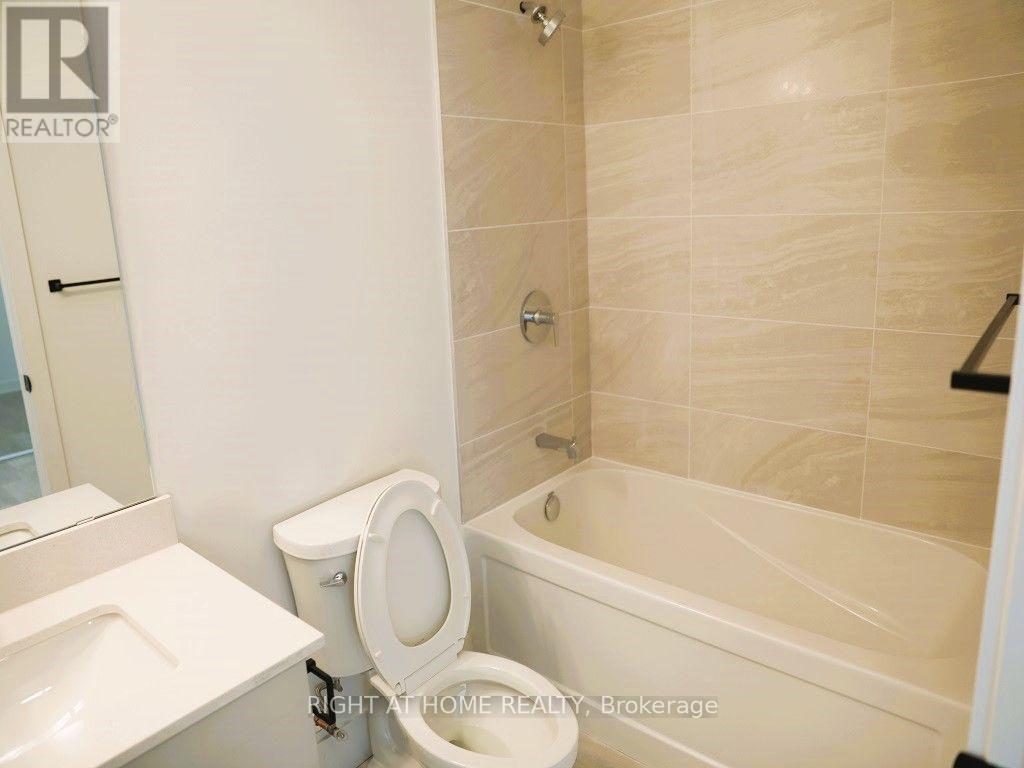 903 - 2782 Barton Street N Property Photo 10