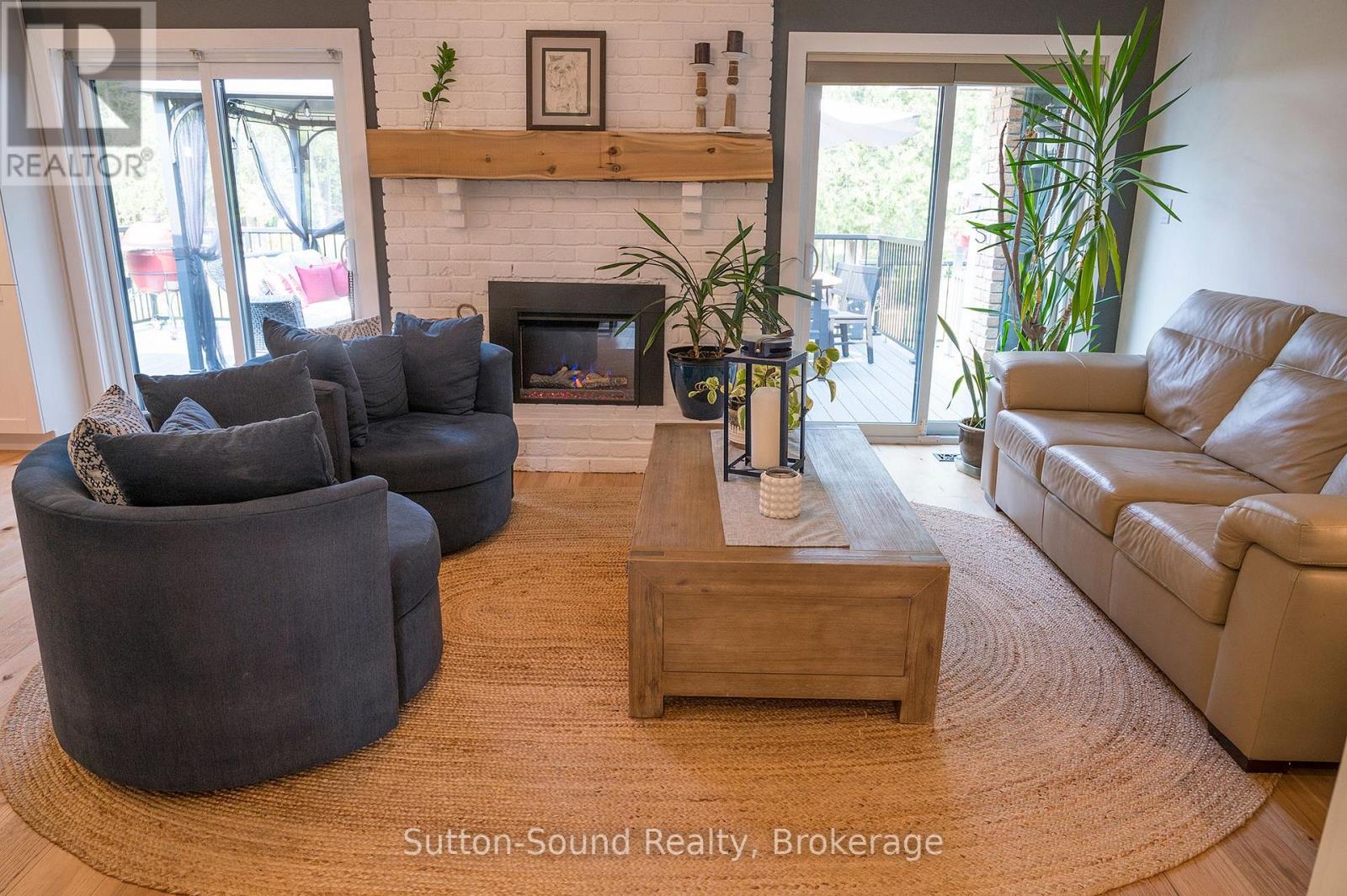 286 Balmy Beach Road N Property Photo 9