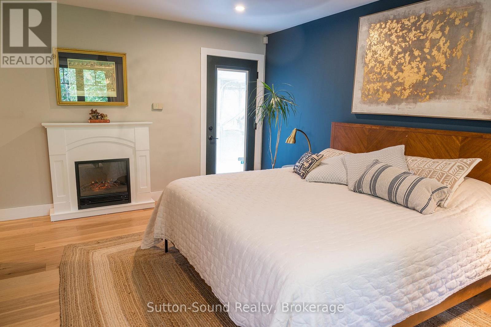 286 Balmy Beach Road N Property Photo 23