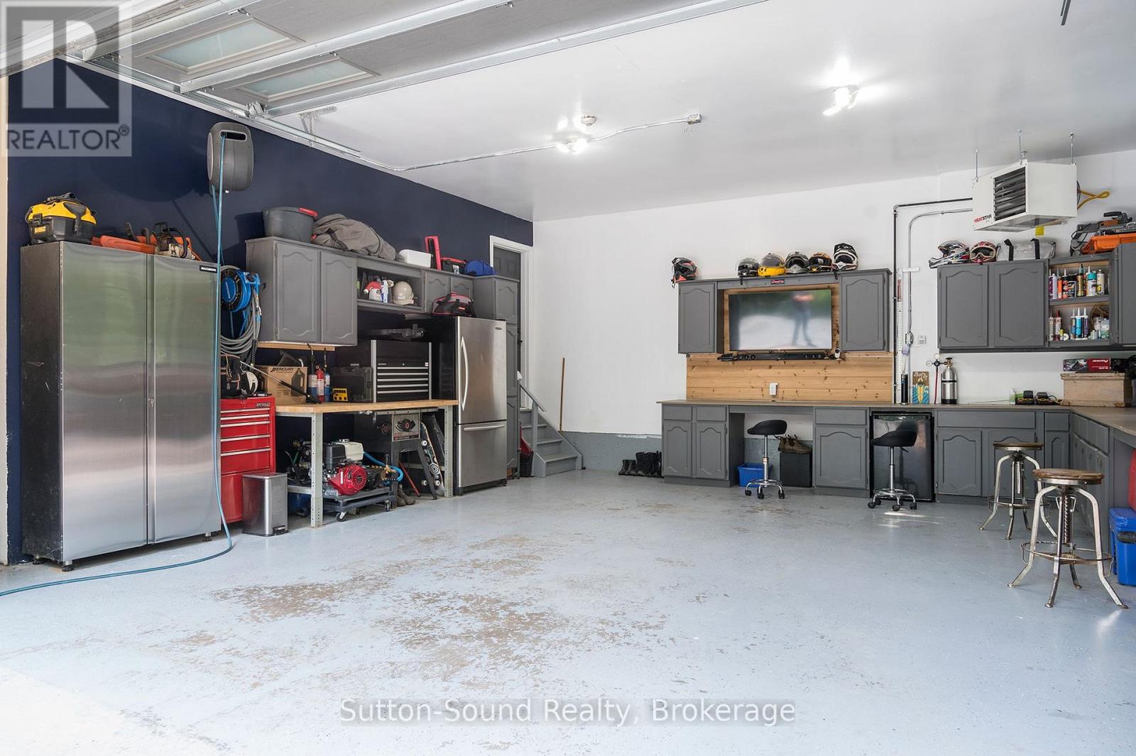 286 Balmy Beach Road N Property Photo 36