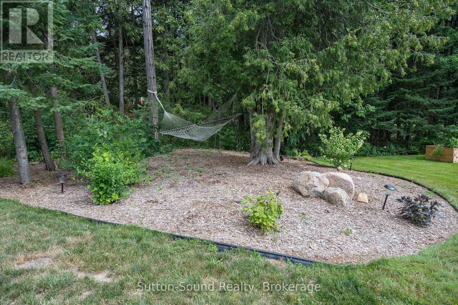 286 Balmy Beach Road N Property Photo 42