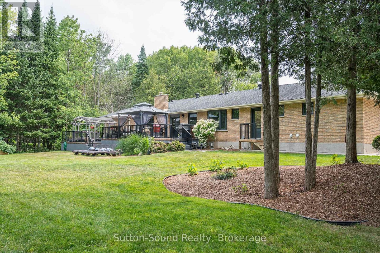 286 Balmy Beach Road N Property Photo 43
