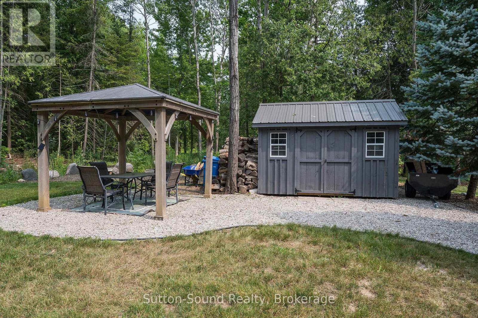 286 Balmy Beach Road N Property Photo 45