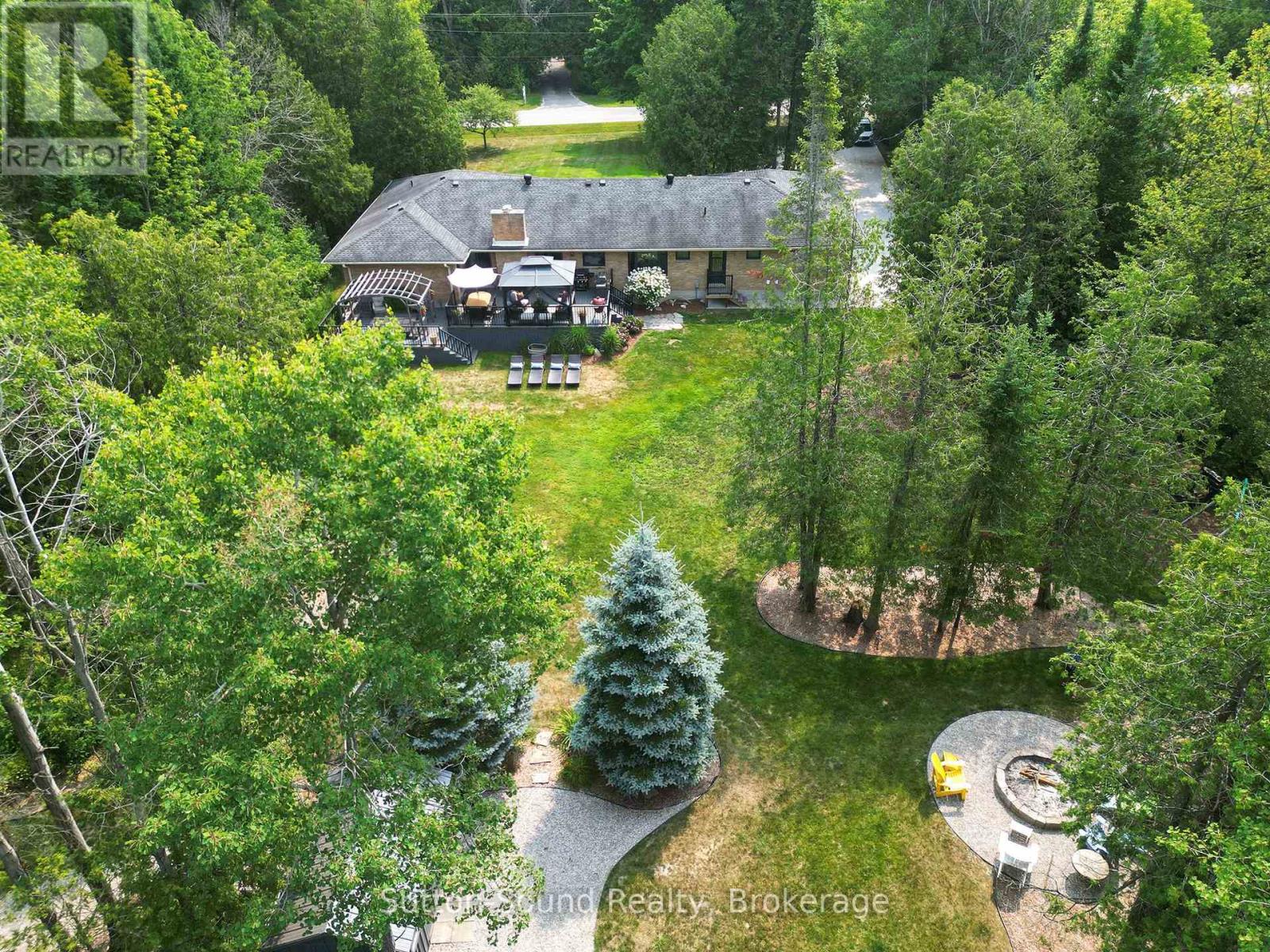 286 Balmy Beach Road N Property Photo 49