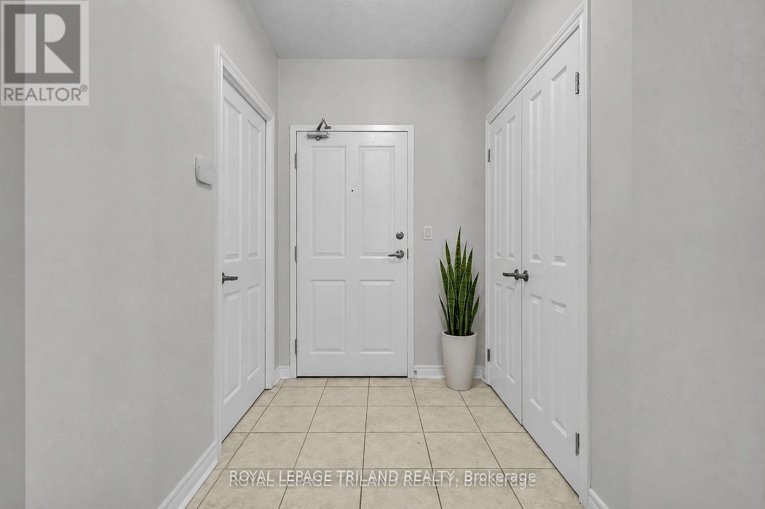 111 - 1030 Coronation Drive Property Photo 4