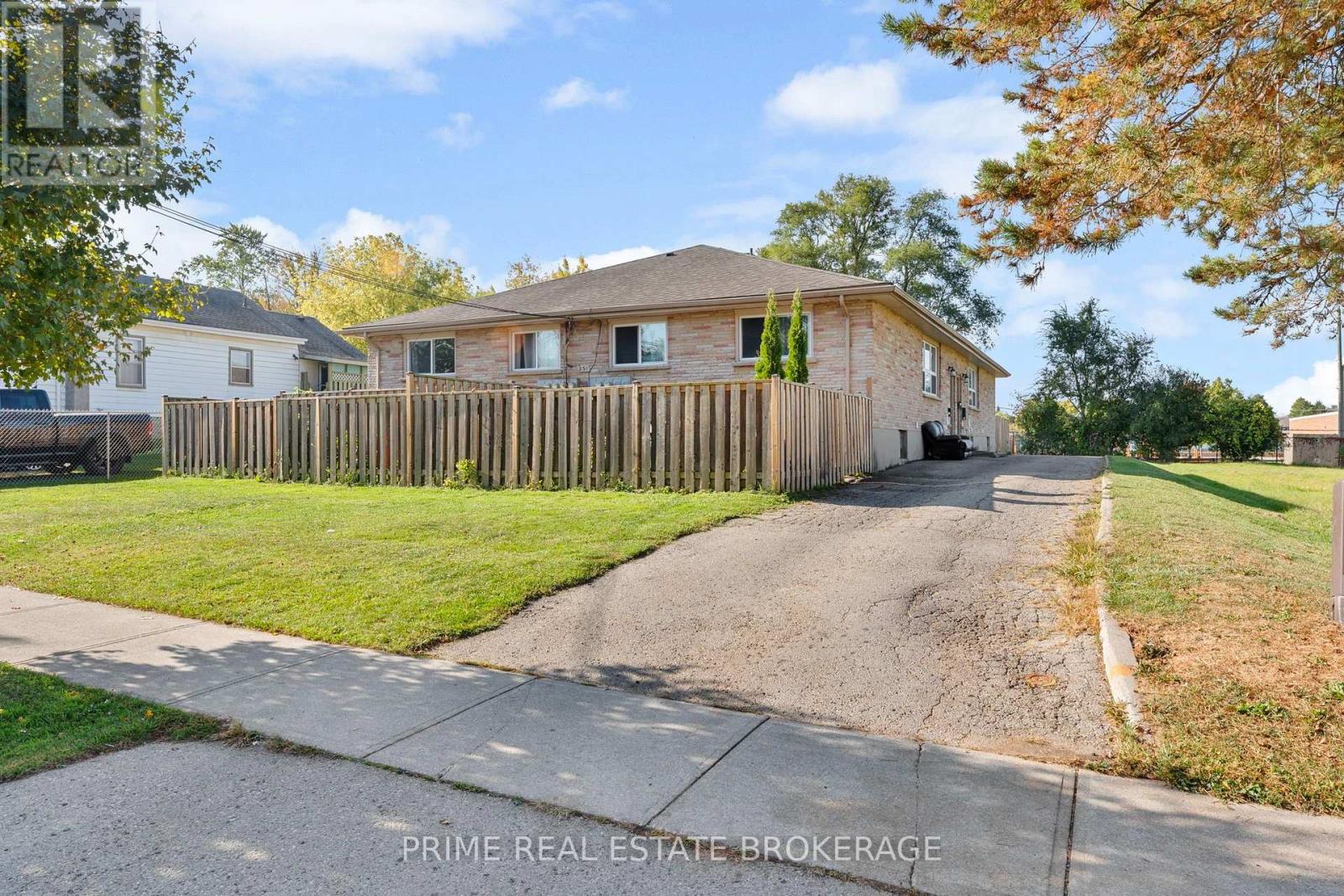 3b - 231 Greenwood Avenue Property Photo 8