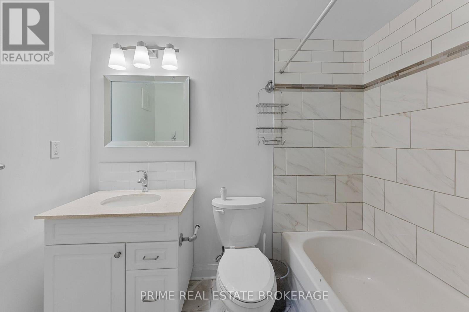 3b - 231 Greenwood Avenue Property Photo 13