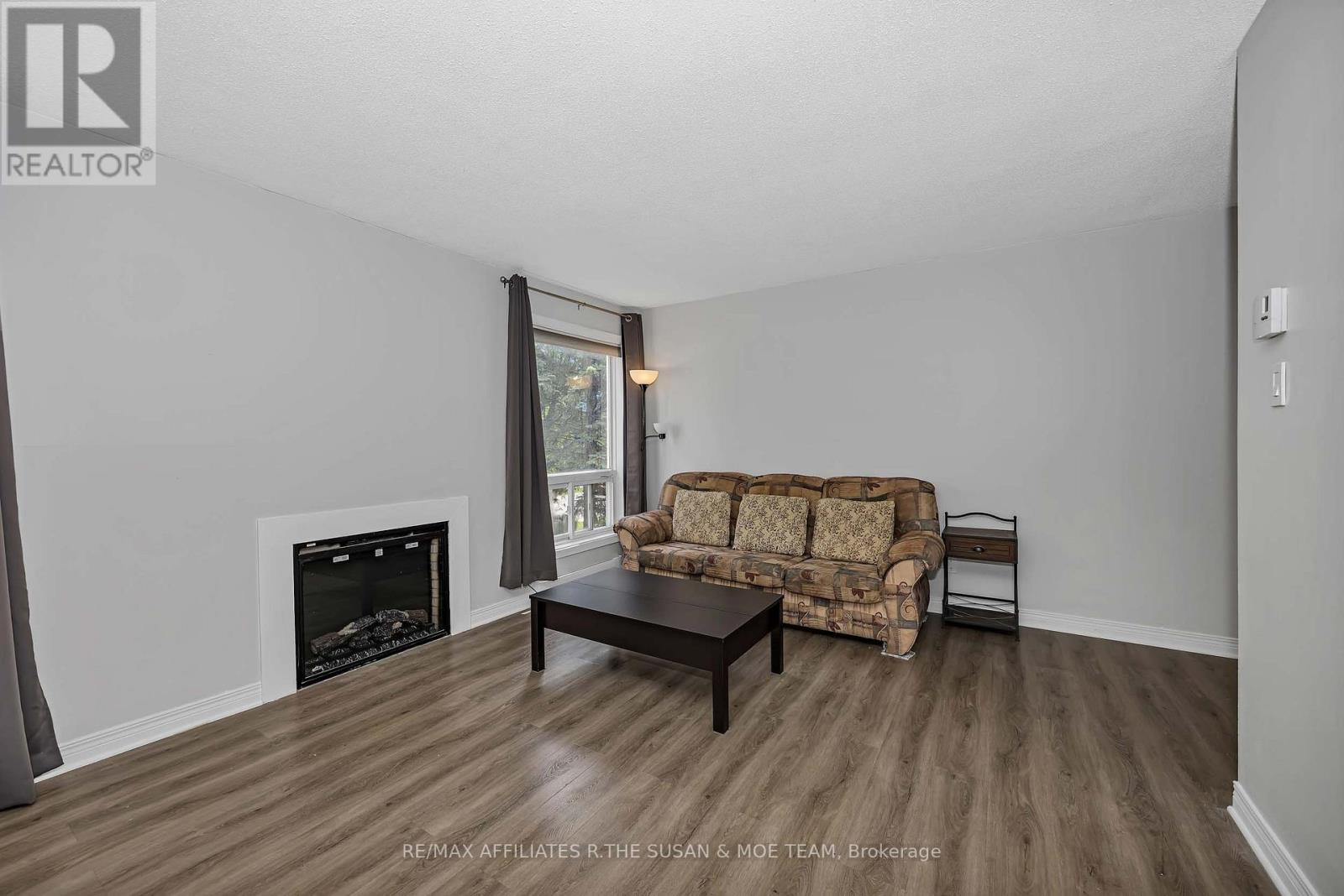 6 - 500 Fenerty Court Property Photo 6