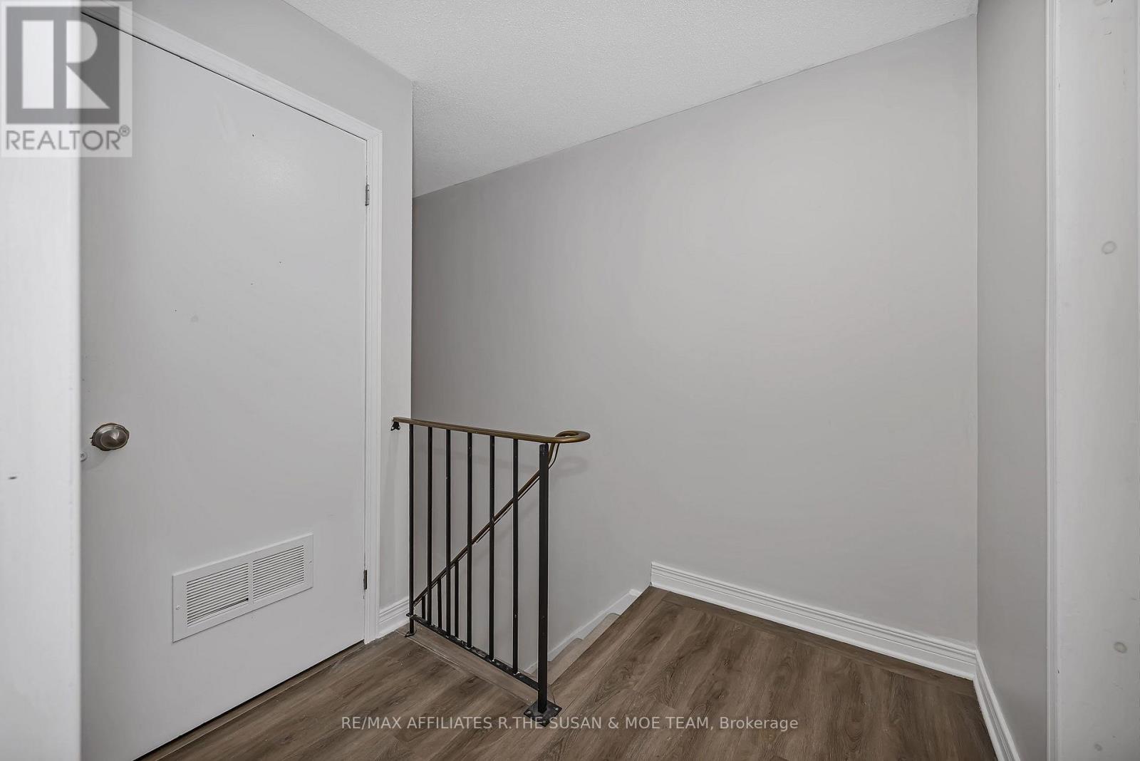6 - 500 Fenerty Court Property Photo 21