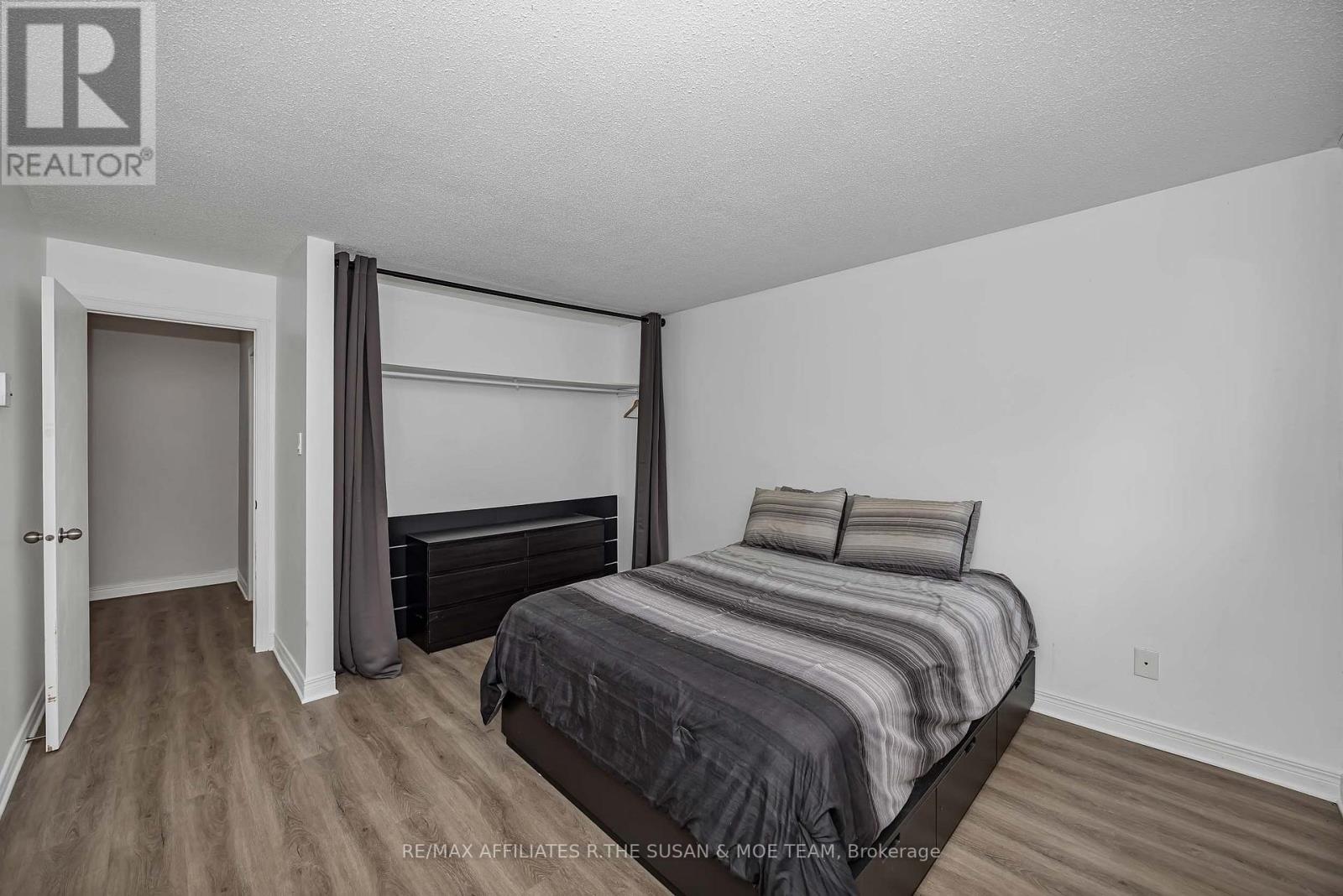6 - 500 Fenerty Court Property Photo 24
