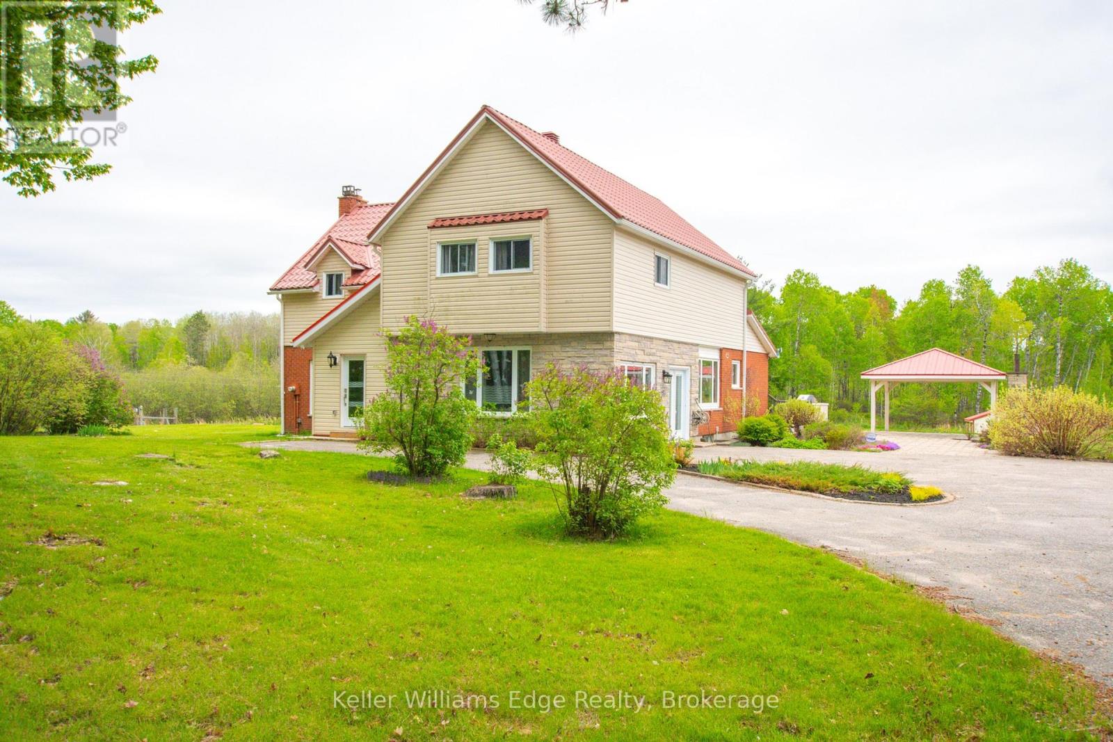 89 Hills Siding Road Property Photo 2