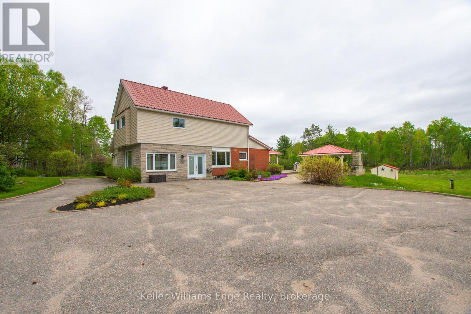 89 Hills Siding Road Property Photo 3