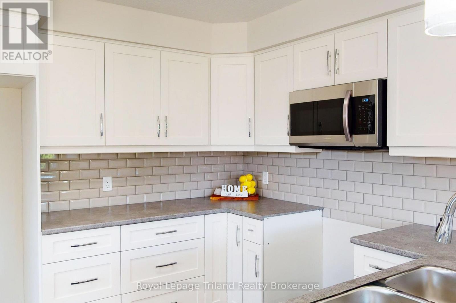 Unit B - 137 Wimpole Street Property Photo 6