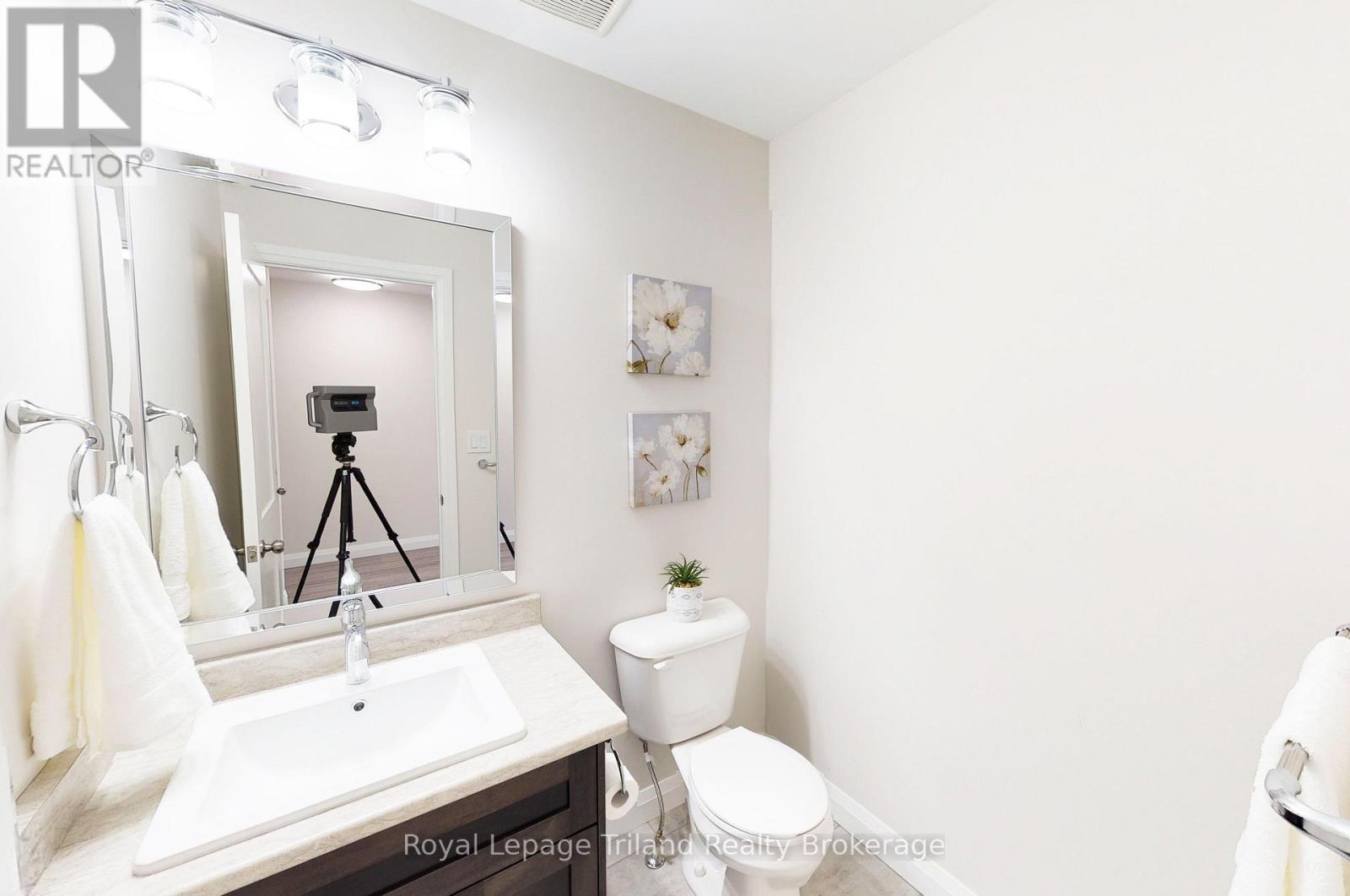 Unit B - 137 Wimpole Street Property Photo 12