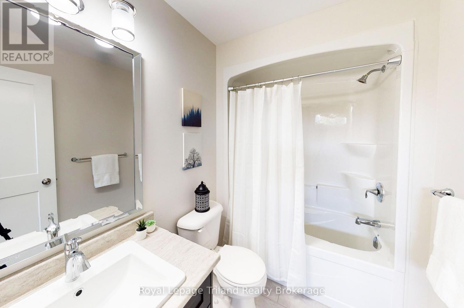 Unit B - 137 Wimpole Street Property Photo 17