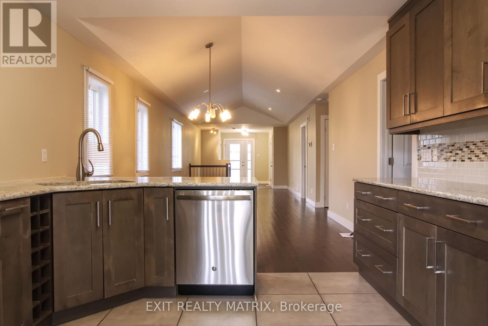 1557 Belcourt Boulevard Property Photo 7