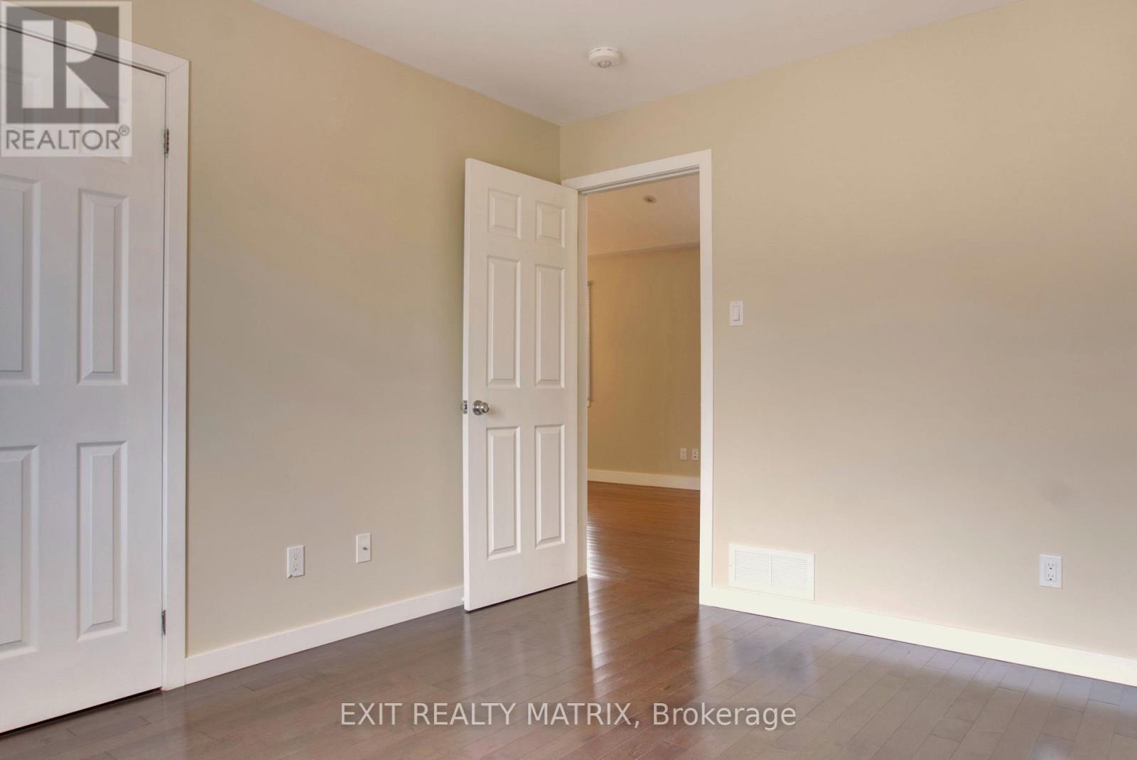 1557 Belcourt Boulevard Property Photo 11