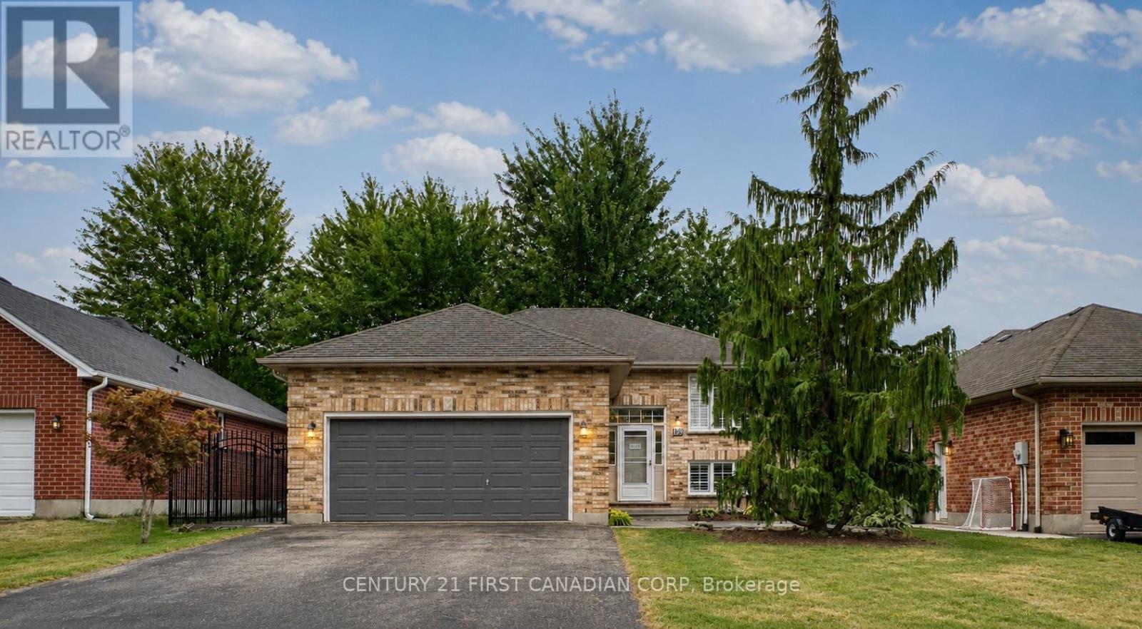 189 Gibson Crescent Property Photo 1