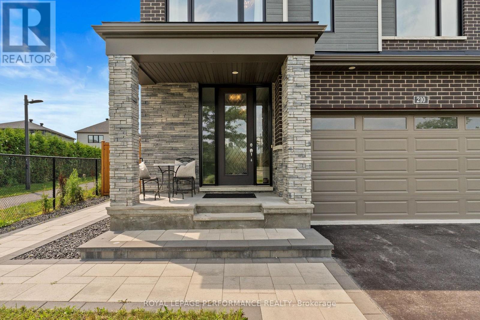 210 Spindrift Circle Property Photo 2