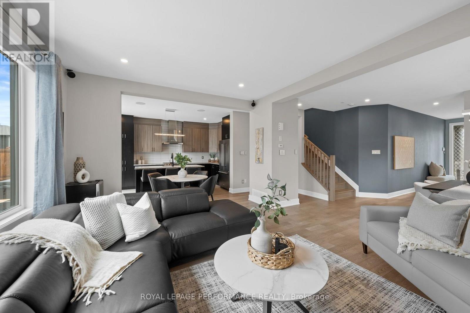 210 Spindrift Circle Property Photo 9
