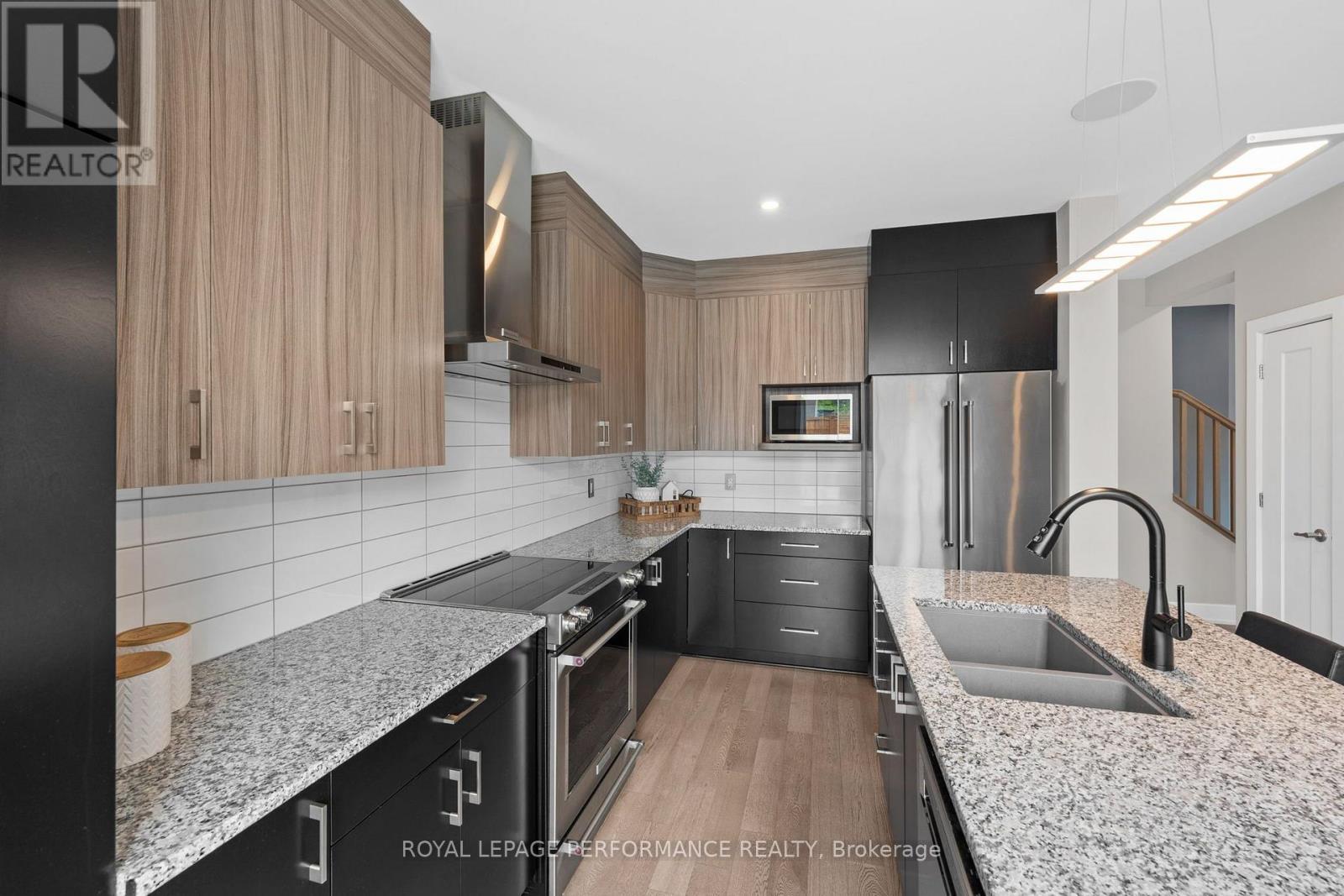 210 Spindrift Circle Property Photo 12