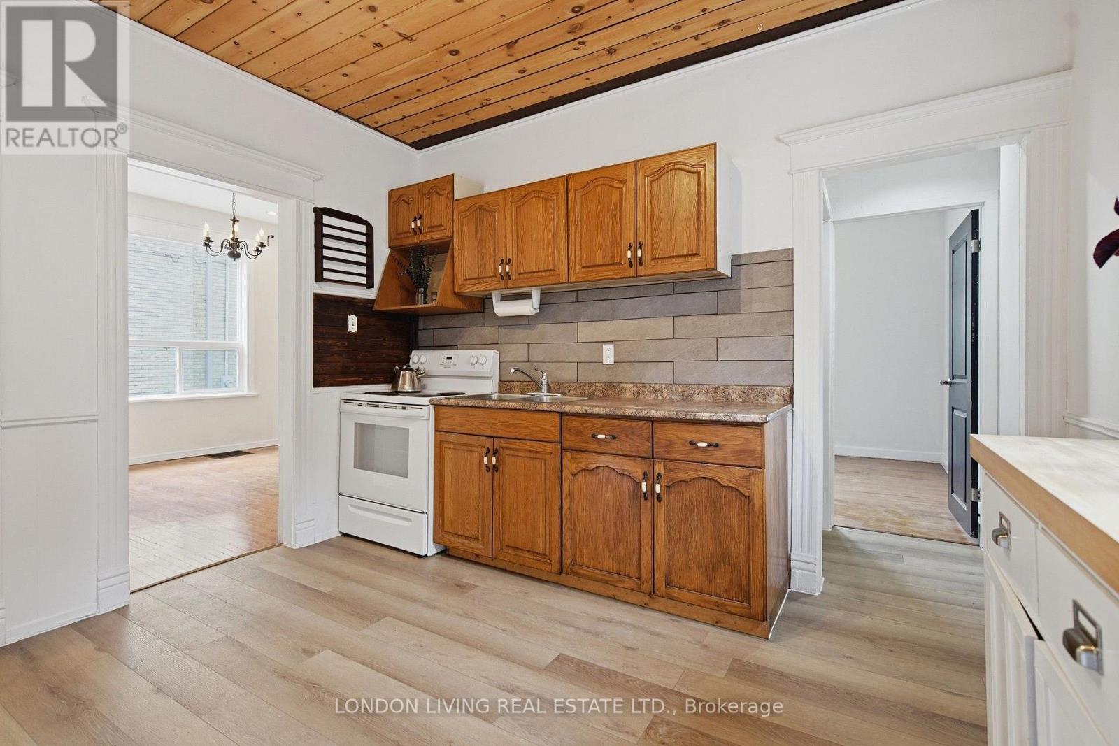 240 Wortley Road Property Photo 12