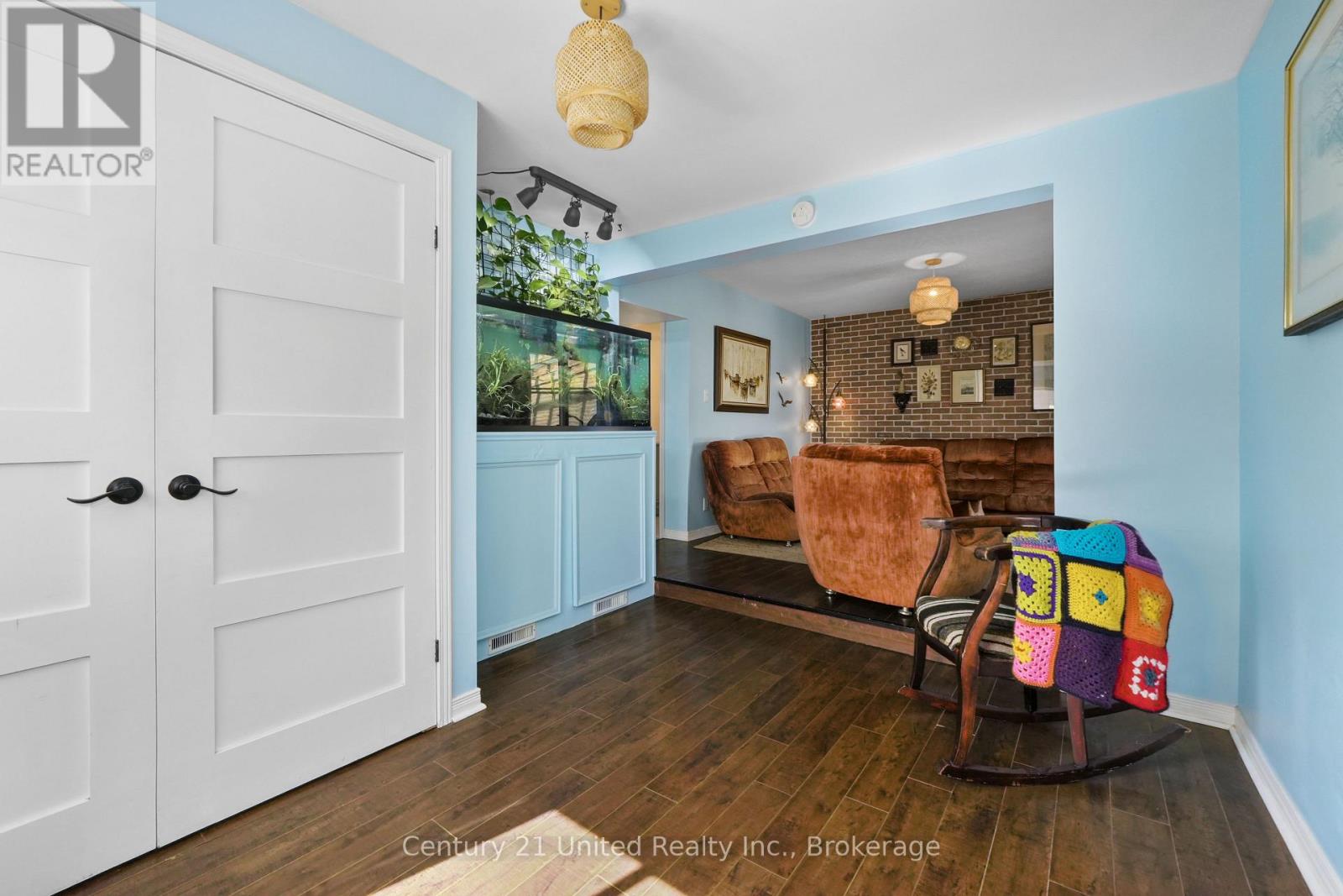 5 George Street E Property Photo 6