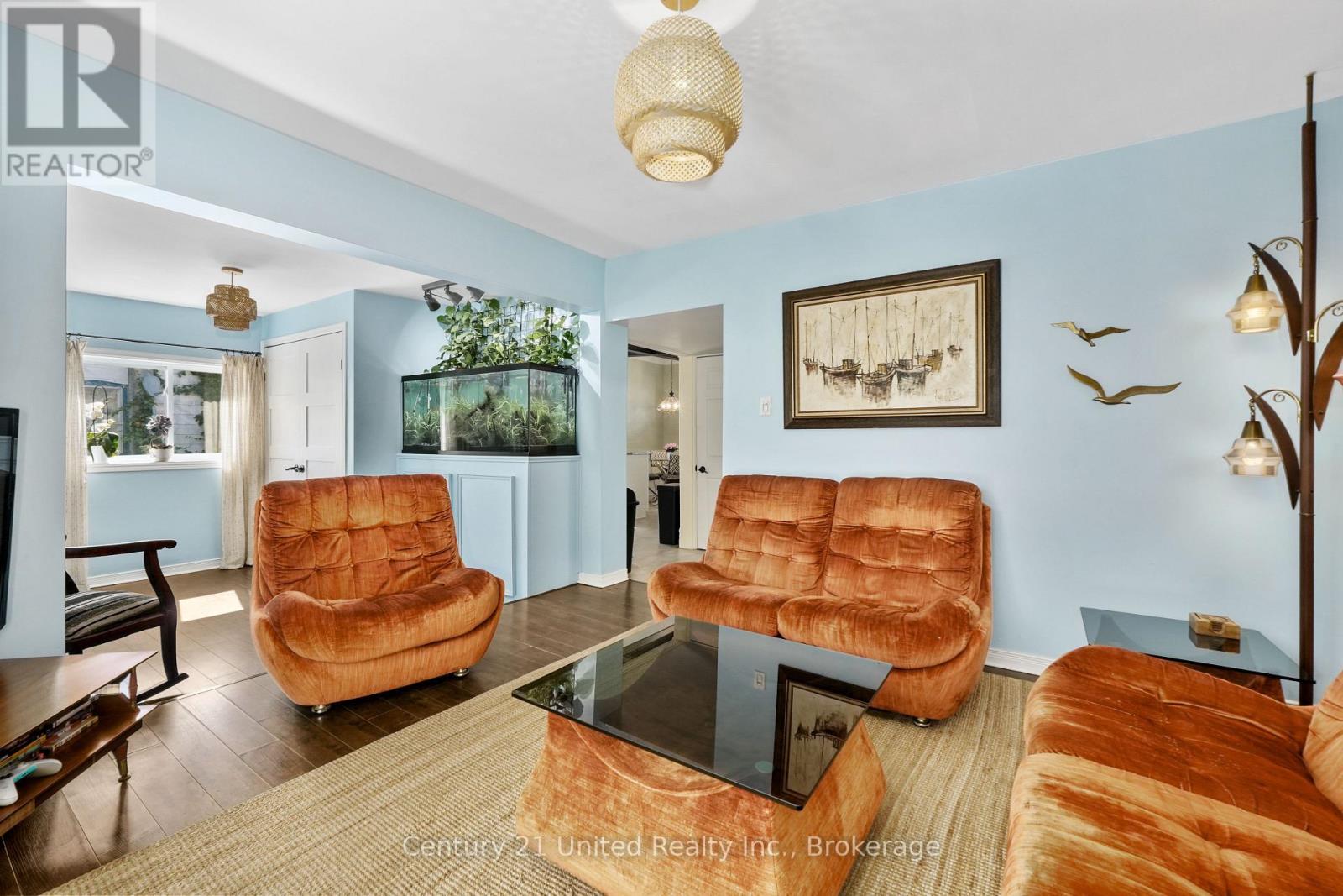 5 George Street E Property Photo 11
