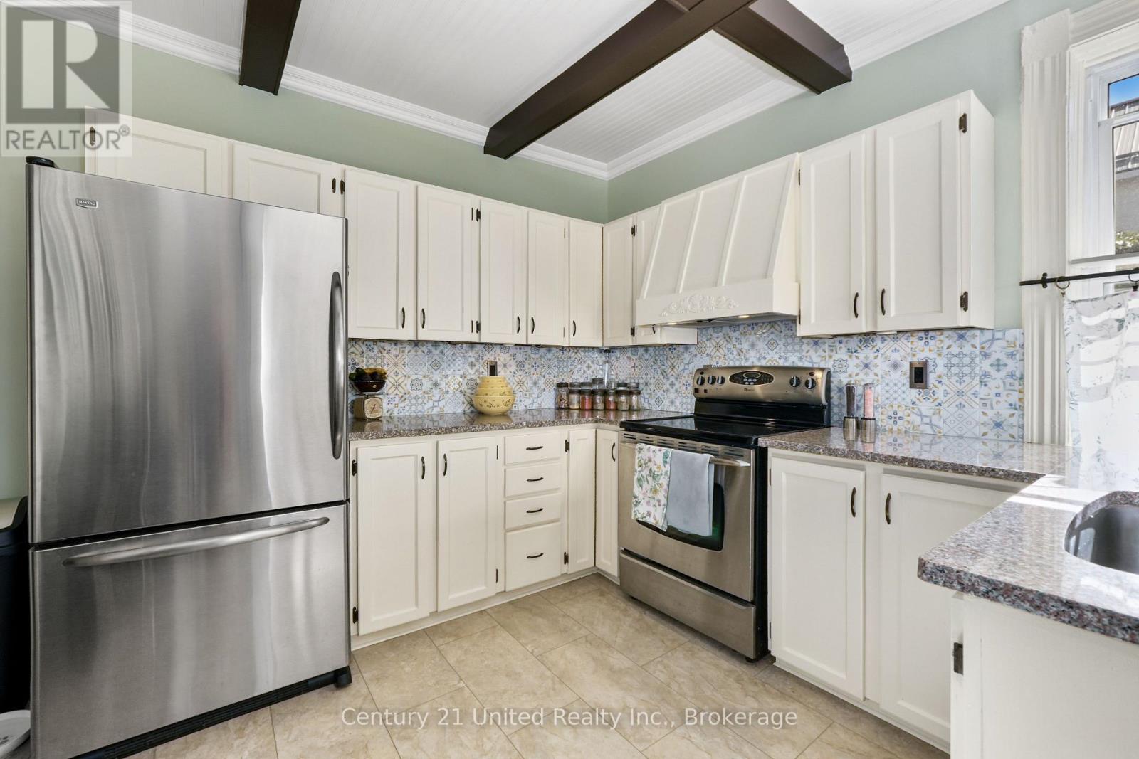 5 George Street E Property Photo 13