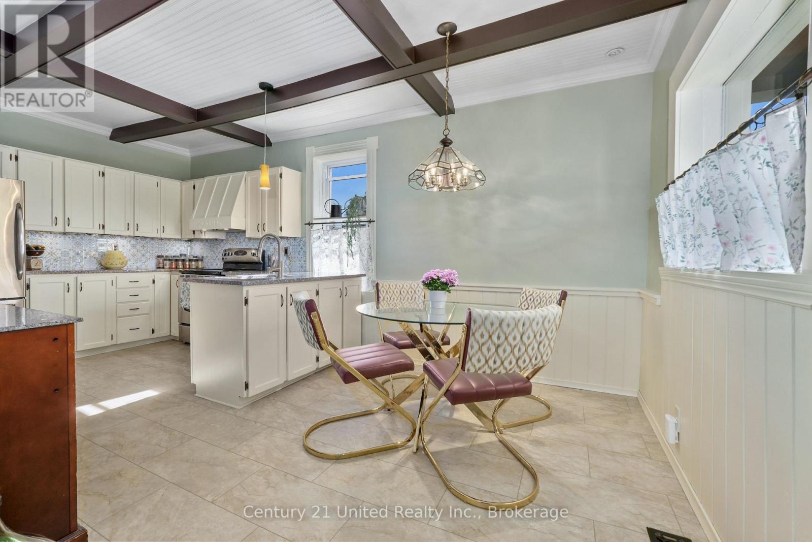 5 George Street E Property Photo 15