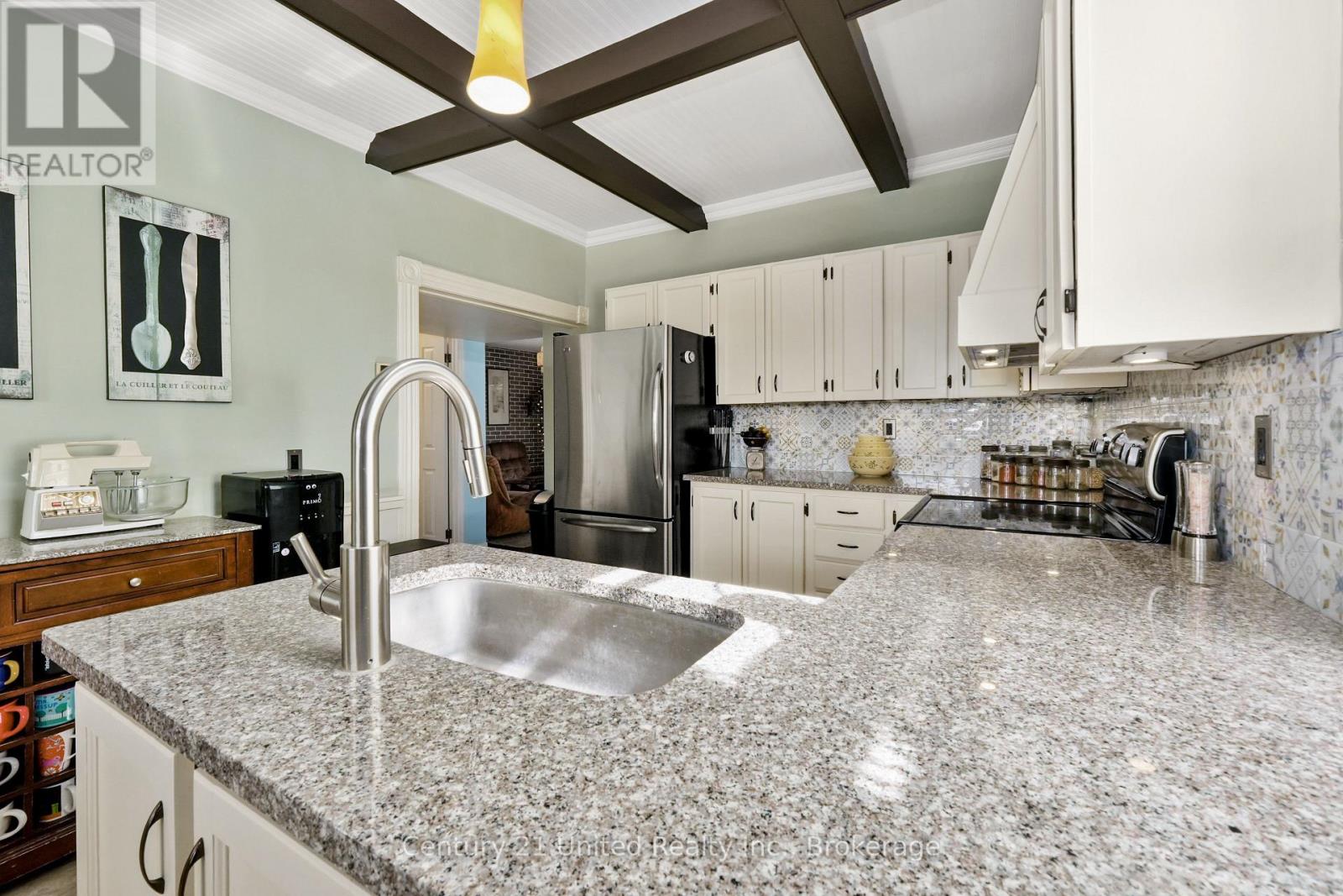 5 George Street E Property Photo 18