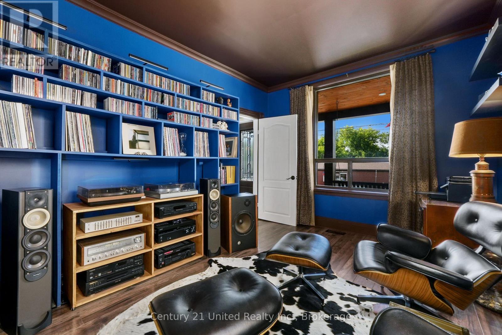 5 George Street E Property Photo 23