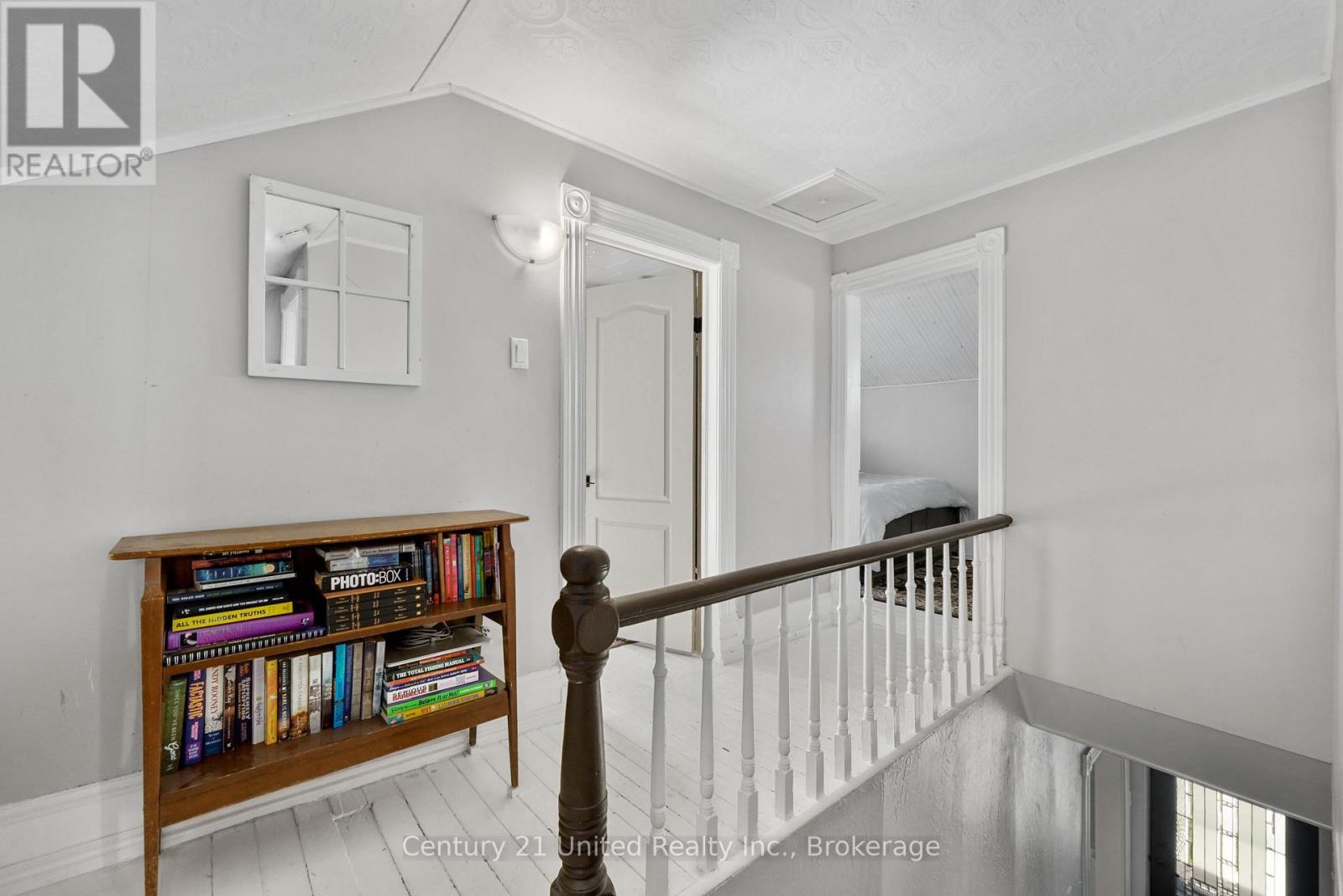 5 George Street E Property Photo 24
