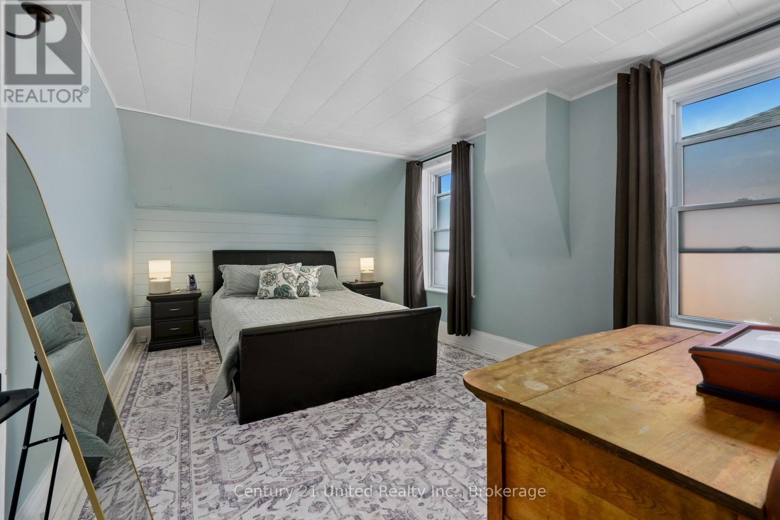 5 George Street E Property Photo 25