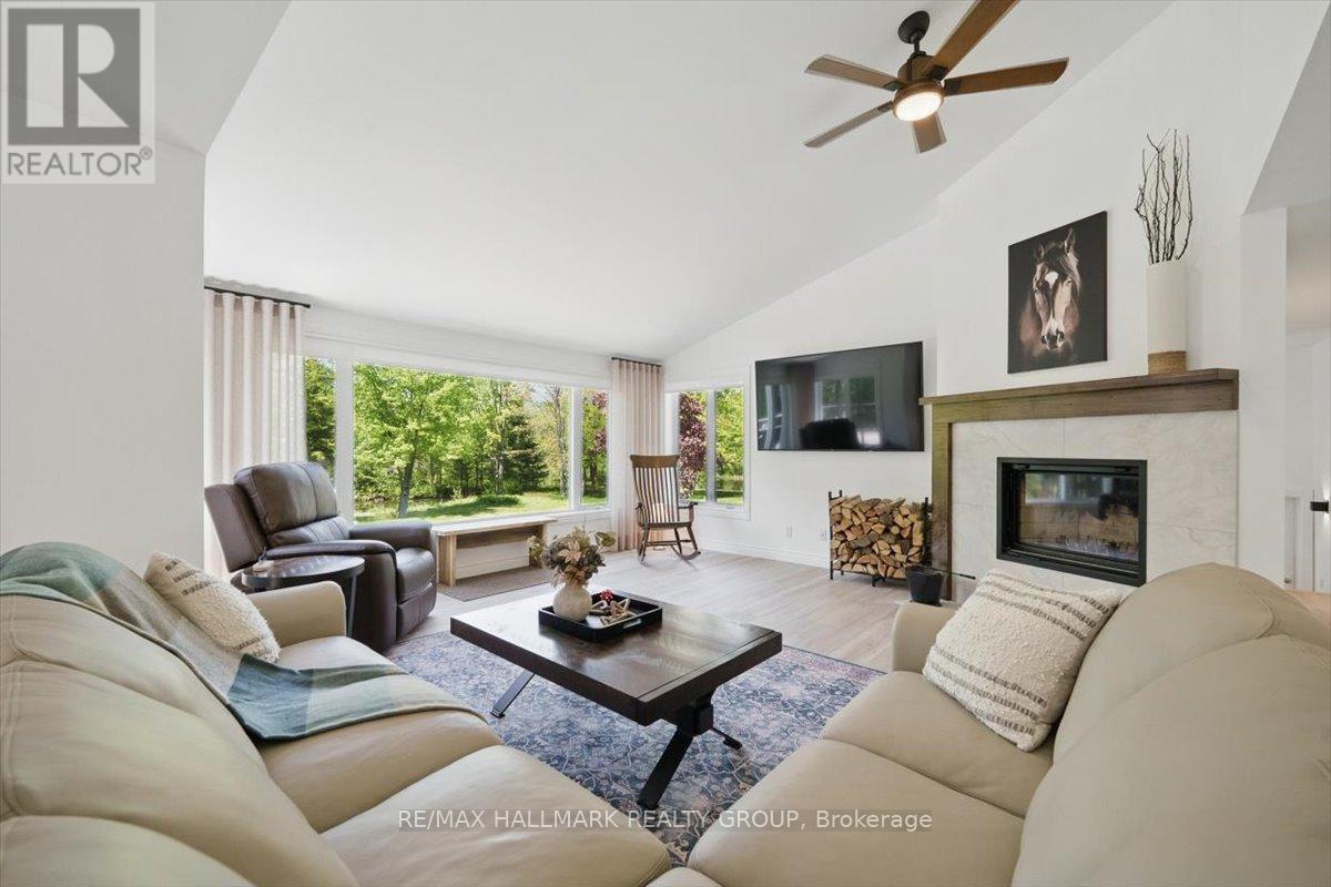 1720 Des Pins Road Property Photo 7