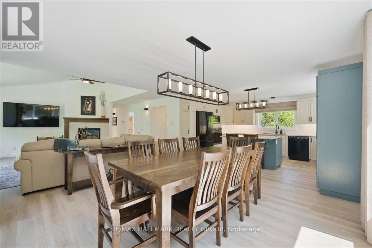 1720 Des Pins Road Property Photo 12
