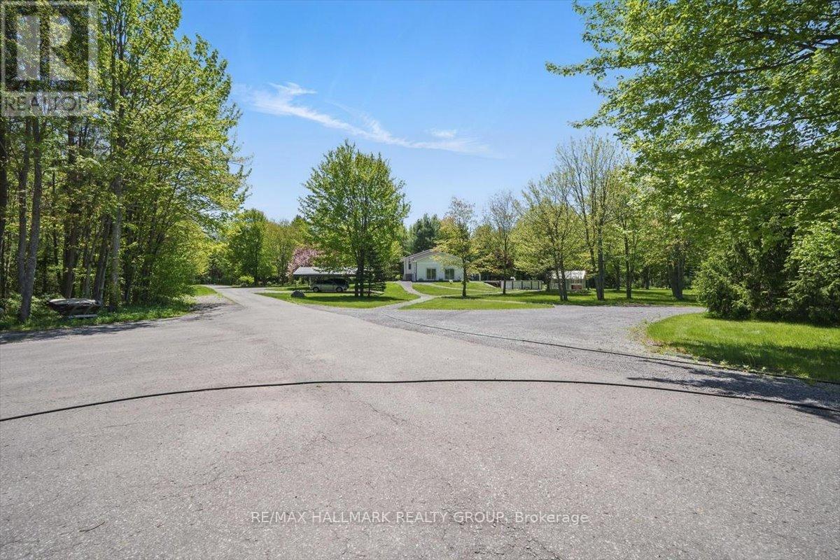 1720 Des Pins Road Property Photo 33