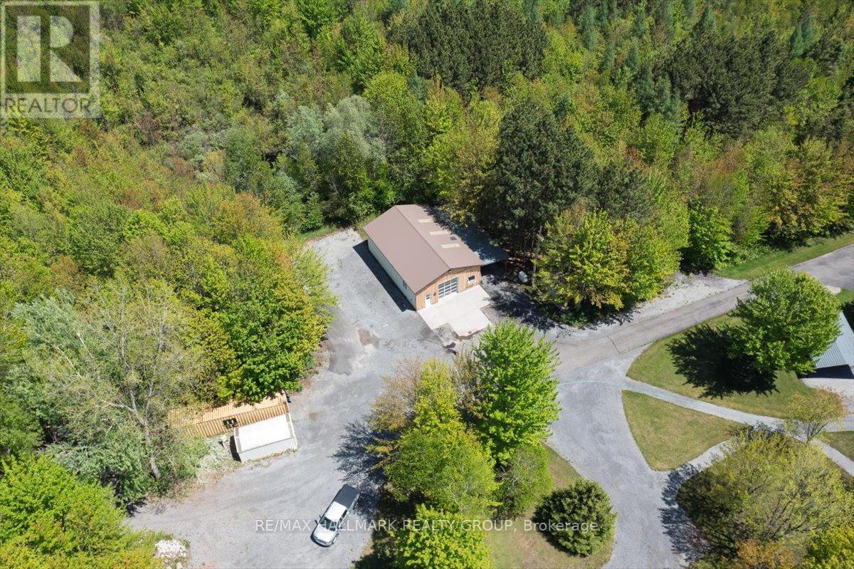 1720 Des Pins Road Property Photo 43