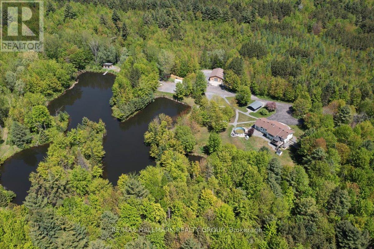 1720 Des Pins Road Property Photo 45