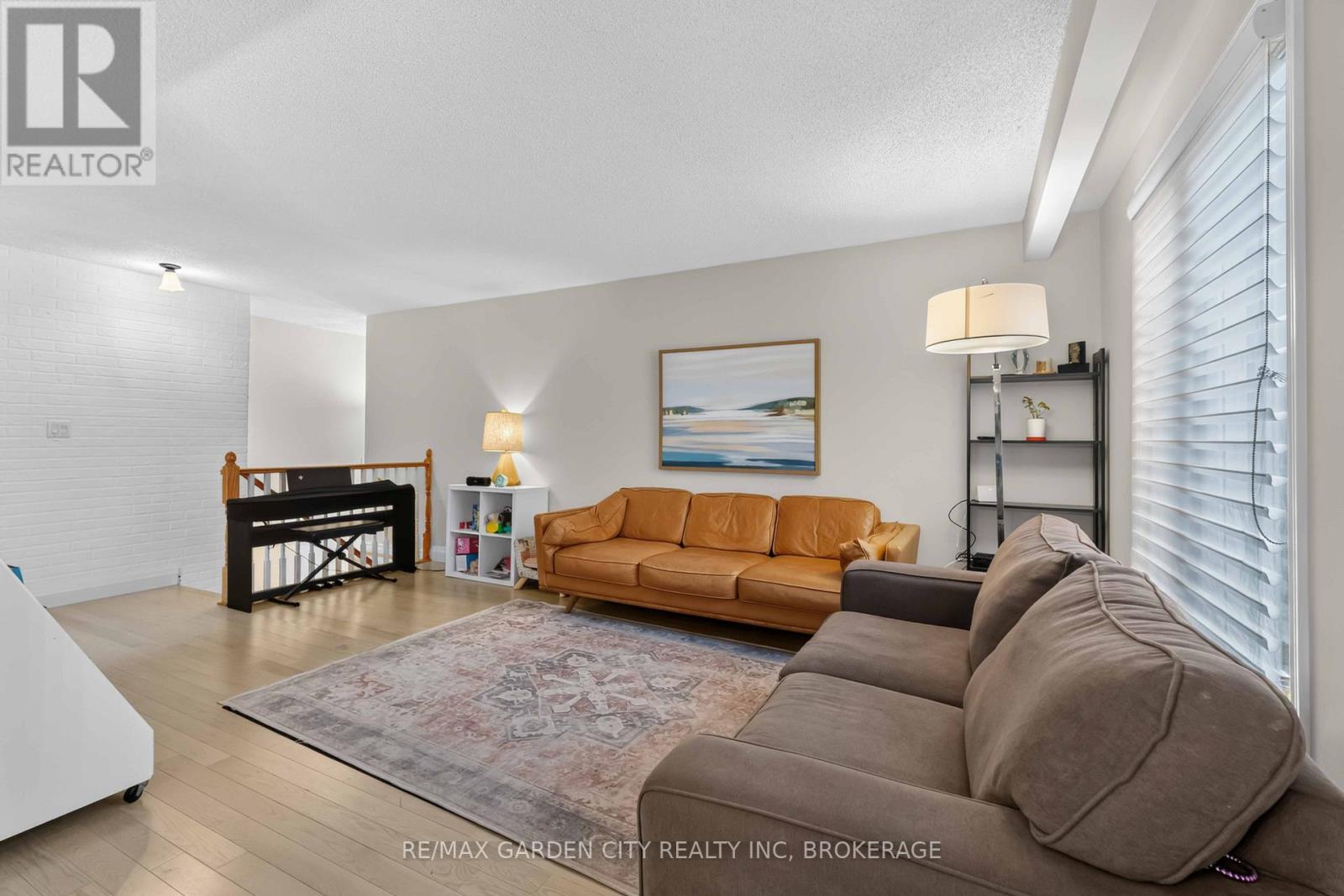 3 Fallingbrook Drive Property Photo 10