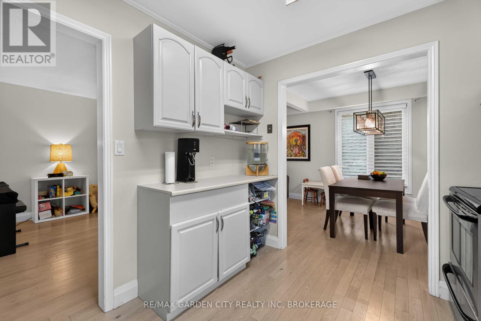 3 Fallingbrook Drive Property Photo 12