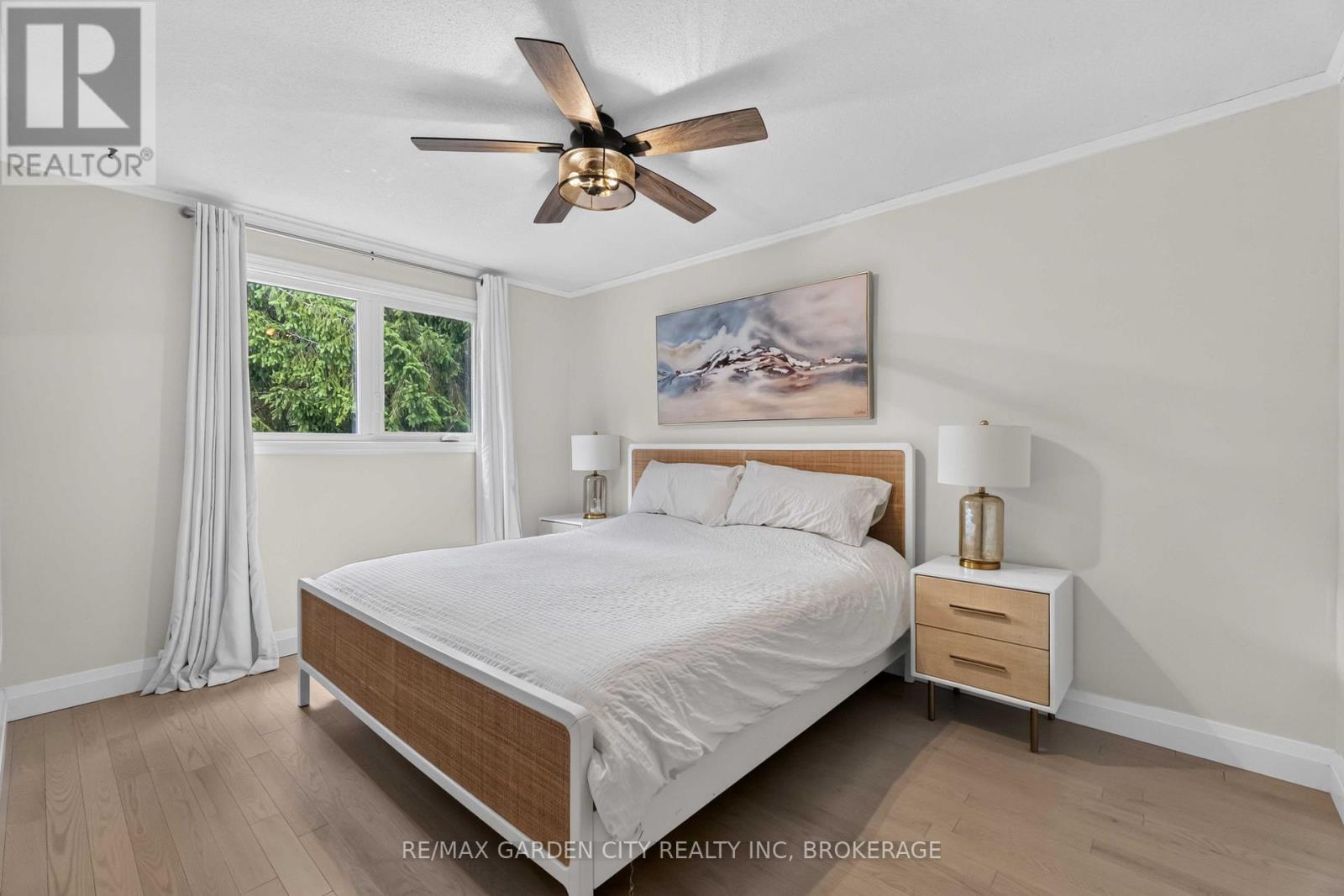 3 Fallingbrook Drive Property Photo 16