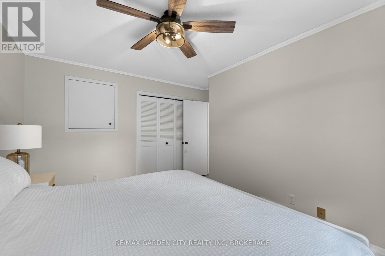 3 Fallingbrook Drive Property Photo 17