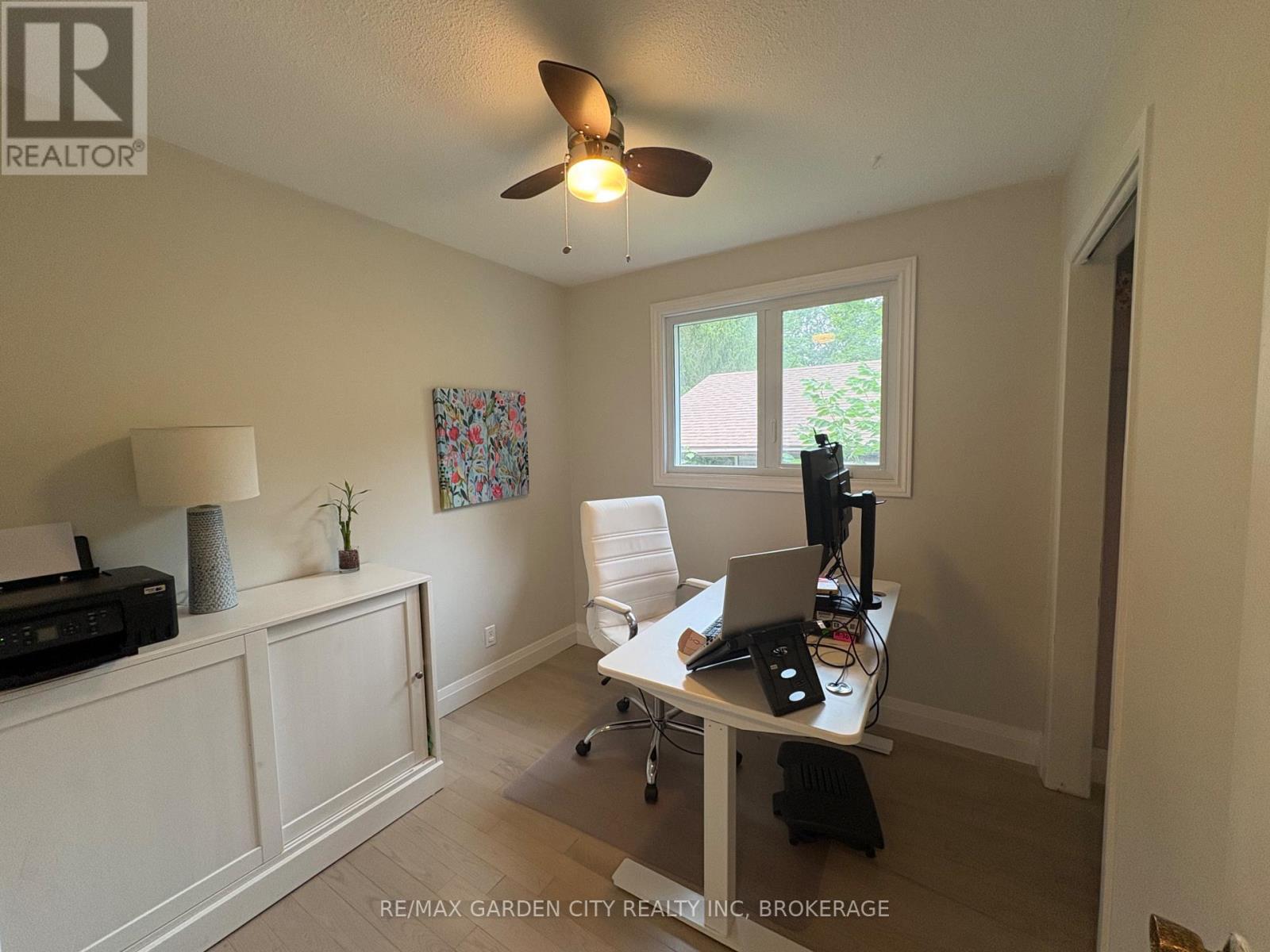 3 Fallingbrook Drive Property Photo 18