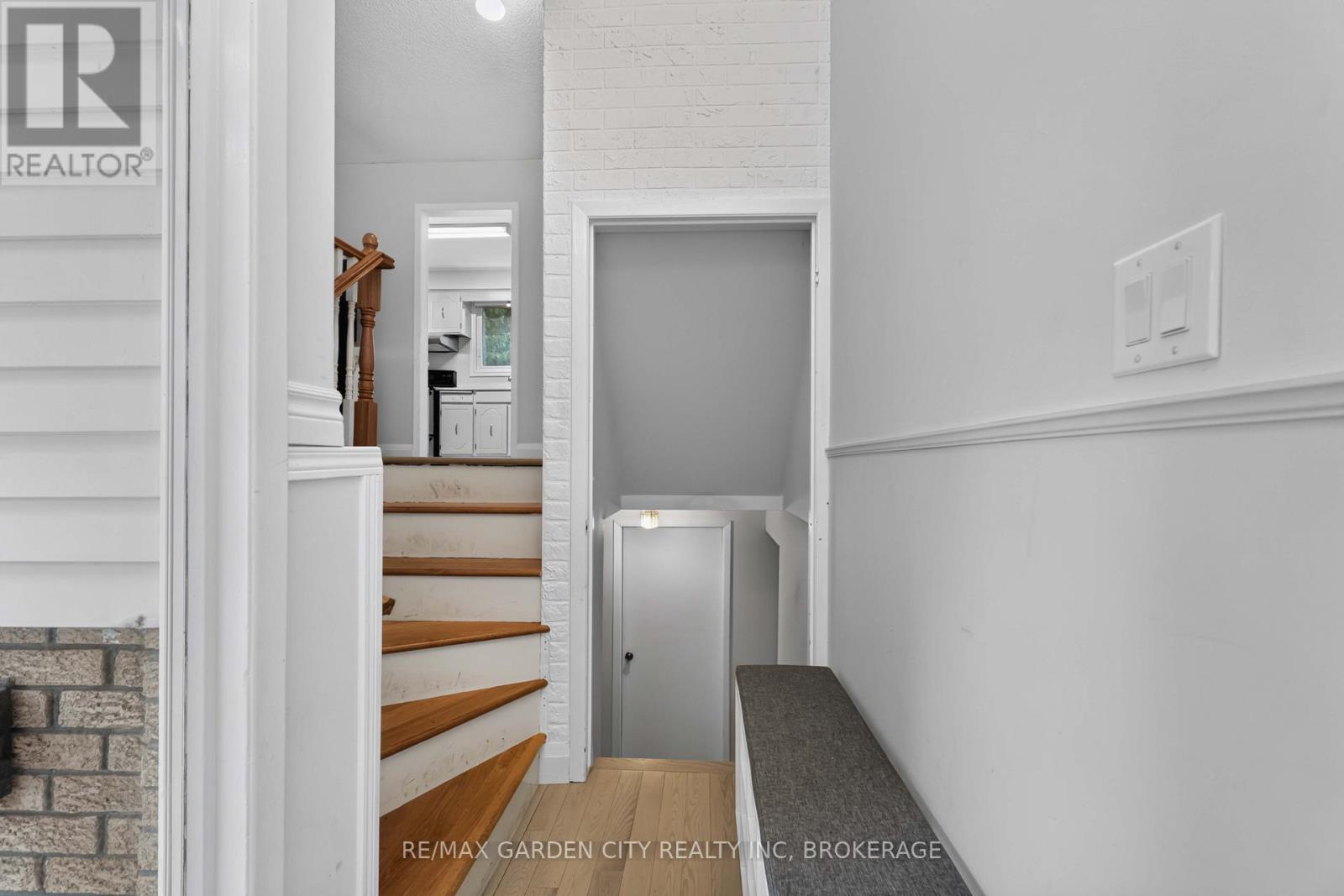3 Fallingbrook Drive Property Photo 20